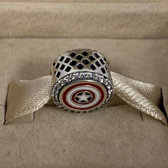 Pandora Marvel The Avengers Captain America Charm - Picture 3 of 6